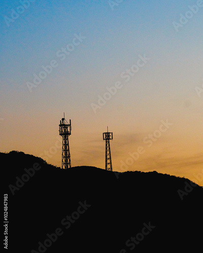 夕焼けの電波塔