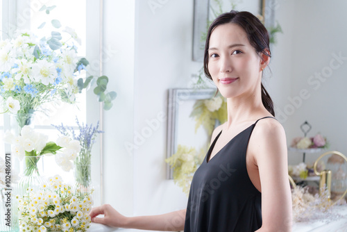 綺麗な笑顔の女性(美容・スキンケア) Free Download 綺麗な笑顔の女性(美容・スキンケア) - GFXLoad