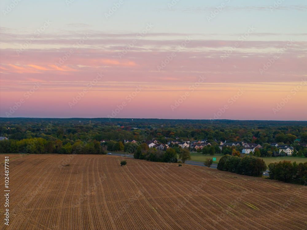 Fototapeta premium Sunset over the farmlands