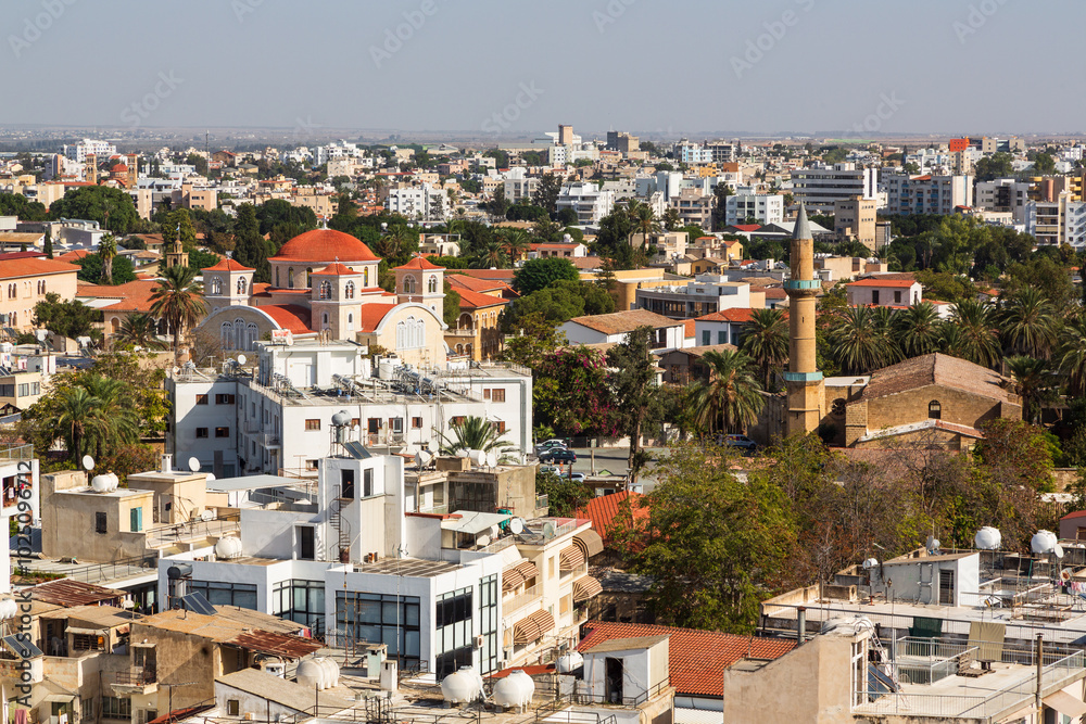 Obraz premium NICOSIA, CYPRUS - 5 November 2023: Aerial view of Old town Nicosia Cyprus