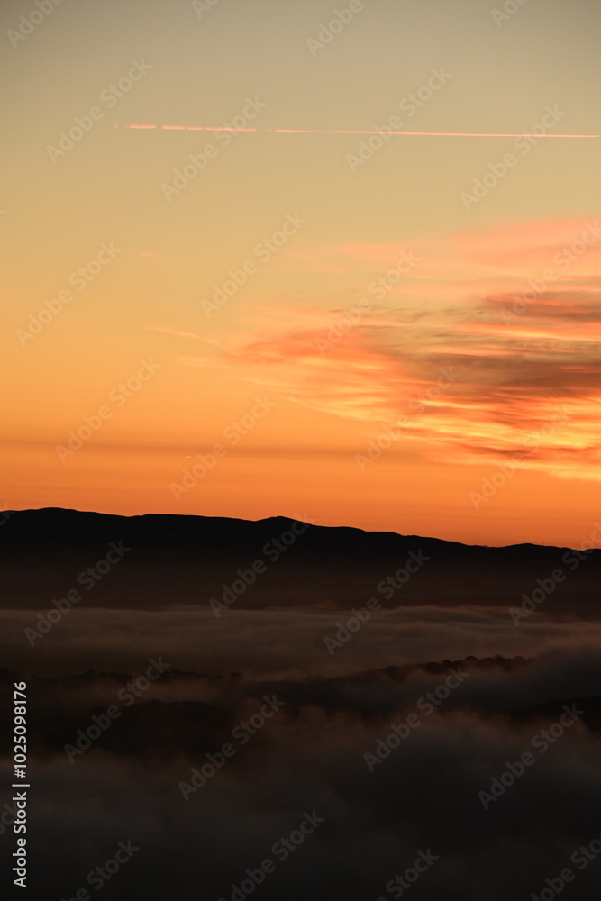 Obraz premium sunset in the mountains