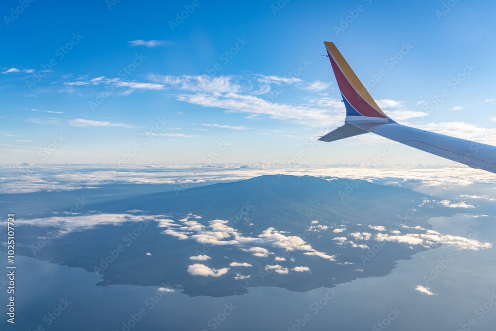 Photos of Maui taken from an airplane, aerial photography. Haleakalā / East Maui Volcano
Photos of Maui taken from an airplane, aerial photography. Haleakalā / East Maui Volcano