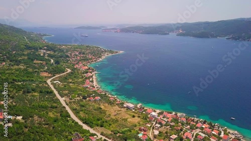 Wallpaper Mural Panorama z Drona: Małe Miasteczka i Czerwone Dachy wzdłuż Brzegu Morza Adriatyckiego Torontodigital.ca