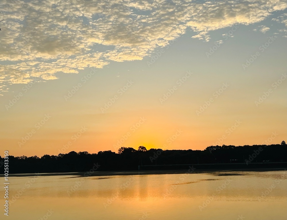 Obraz premium Sunrise on the River