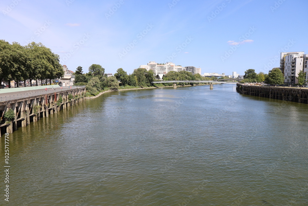 Le fleuve Loire, ville de Nantes, département de la Loire Atlantique, France Le fleuve Loire, ville de Nantes, département de la Loire Atlantique, France