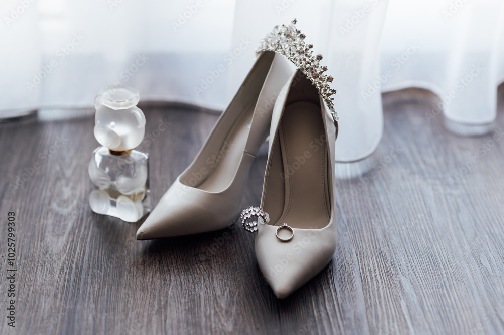Wedding invitations. Wedding details of the bride. Bridal bouquet and other accessories. Shoes of the bride Wedding invitations. Wedding details of the bride. Bridal bouquet and other accessories. Shoes of the bride