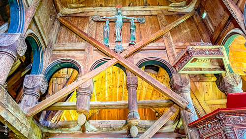 Die älteste Stabkirche in Norwegen - Urnes - Innenansicht