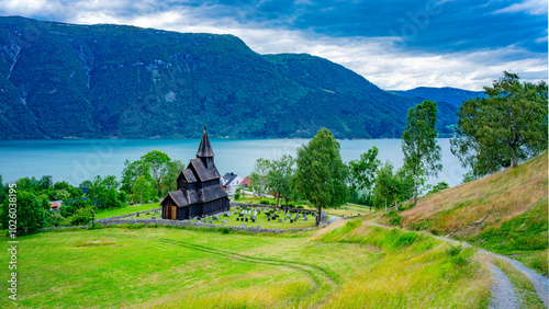 Die älteste Stabkirche in Norwegen - Urnes