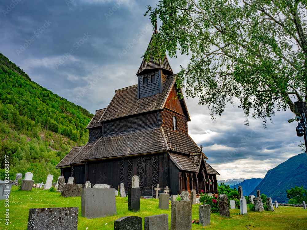 Die älteste Stabkirche in Norwegen - Urnes