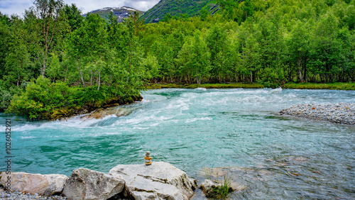 Wanderung zum Gletscher im Jostedalsbreen Nationalpark in Norwegen photo