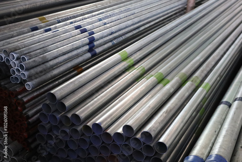 steel pipe product group square pipe Construction steel products such as black steel pipes, image ideas, examples of steel products.metal warehouse industry, 