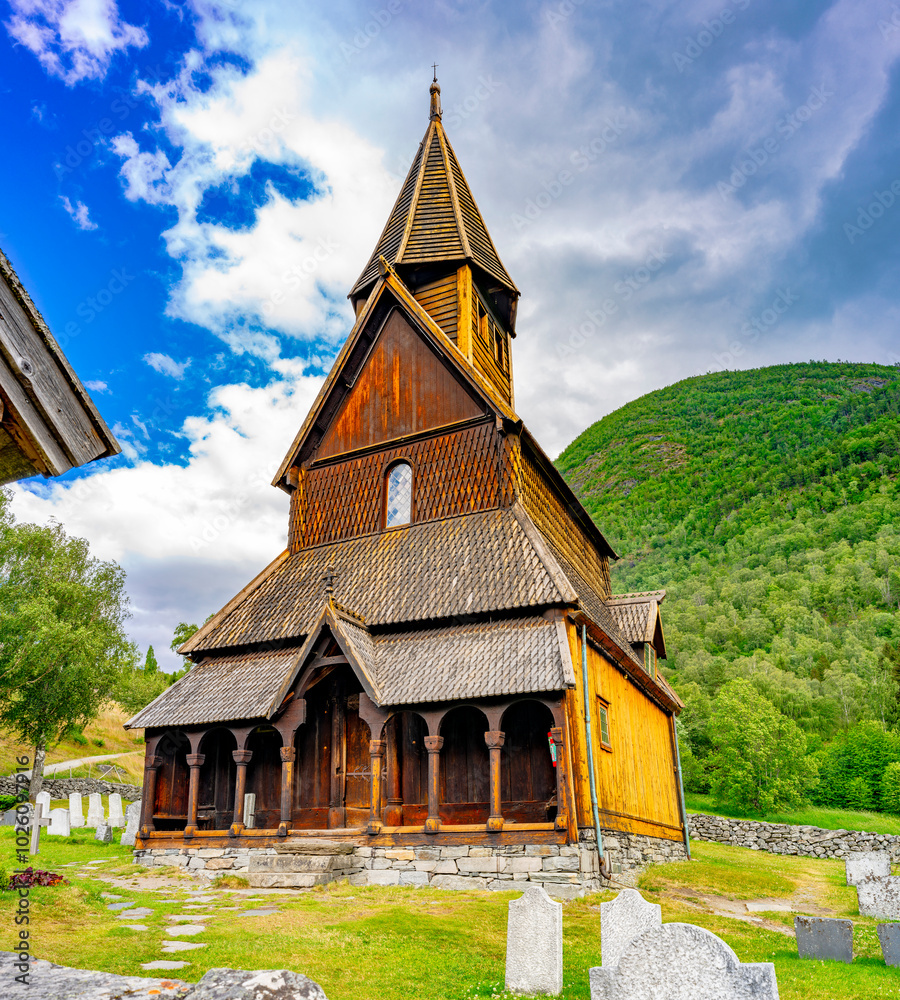 Die älteste Stabkirche in Norwegen - Urnes