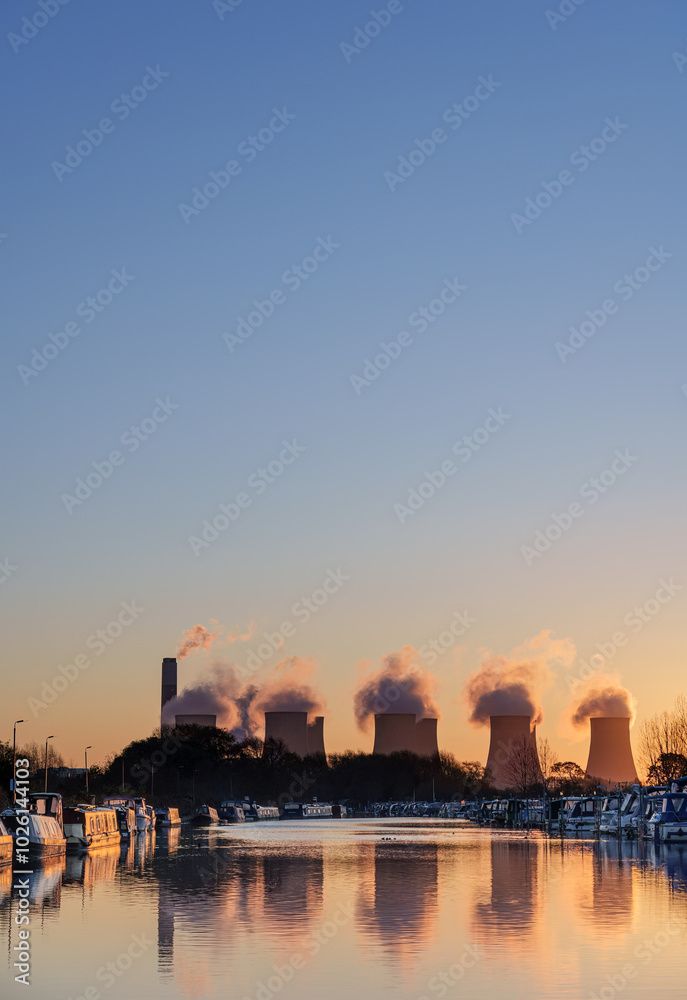 Fototapeta premium ratcliffe on soar power station