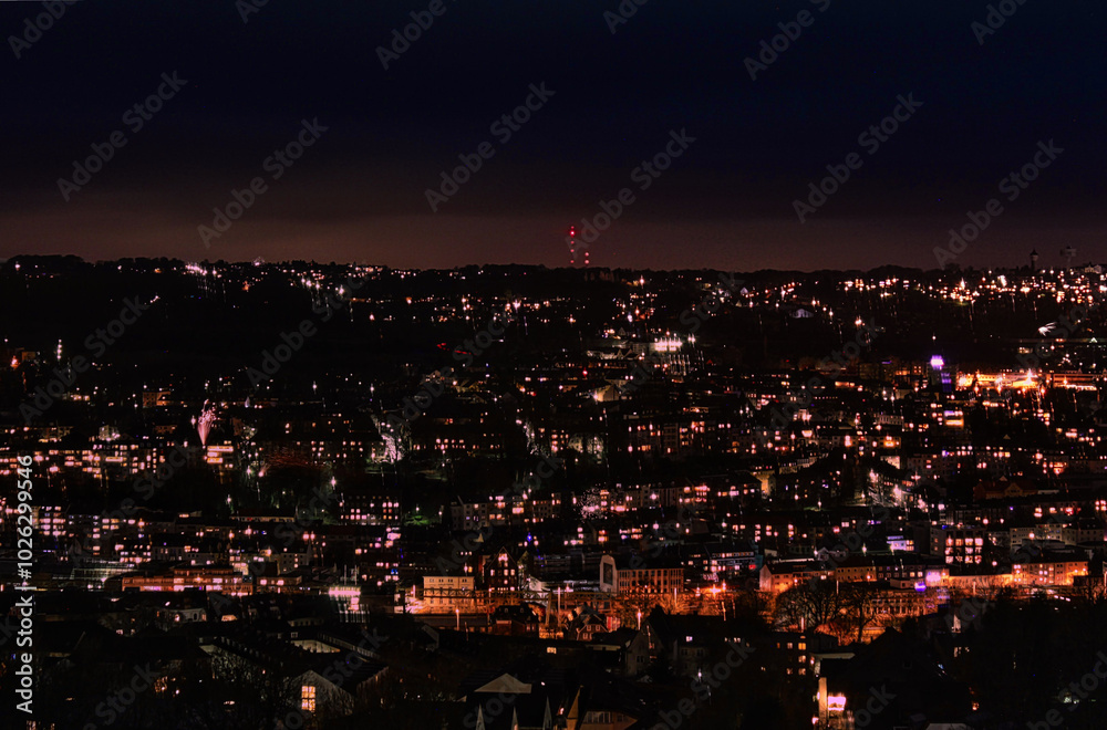 Naklejka premium Wuppertal bei Nacht