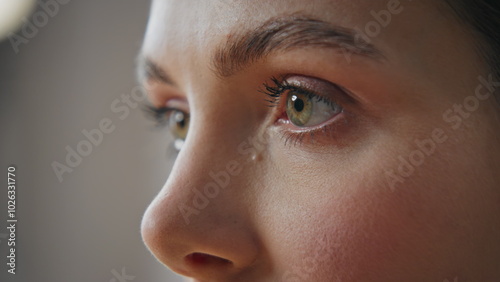 Obraz na plátne Closeup girl eyes looking straight at home