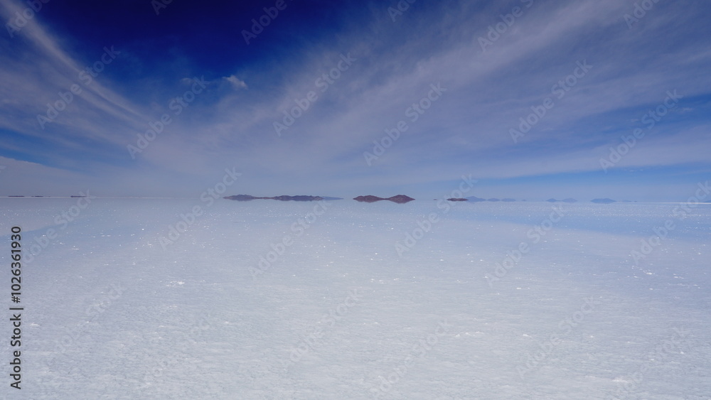 Salar de Uyuni reflection at daytime Salar de Uyuni reflection at daytime