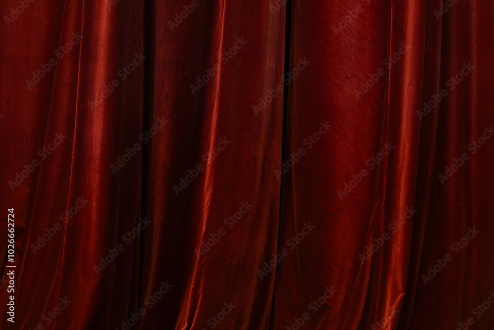 Fototapeta premium Red curtain in theatre background