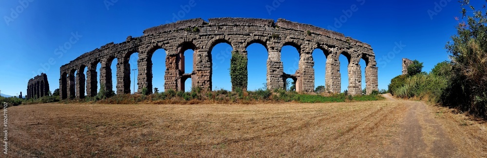 Roman aqueduct of Segovia, Castilla y Leon, Spain Roman aqueduct of Segovia, Castilla y Leon, Spain