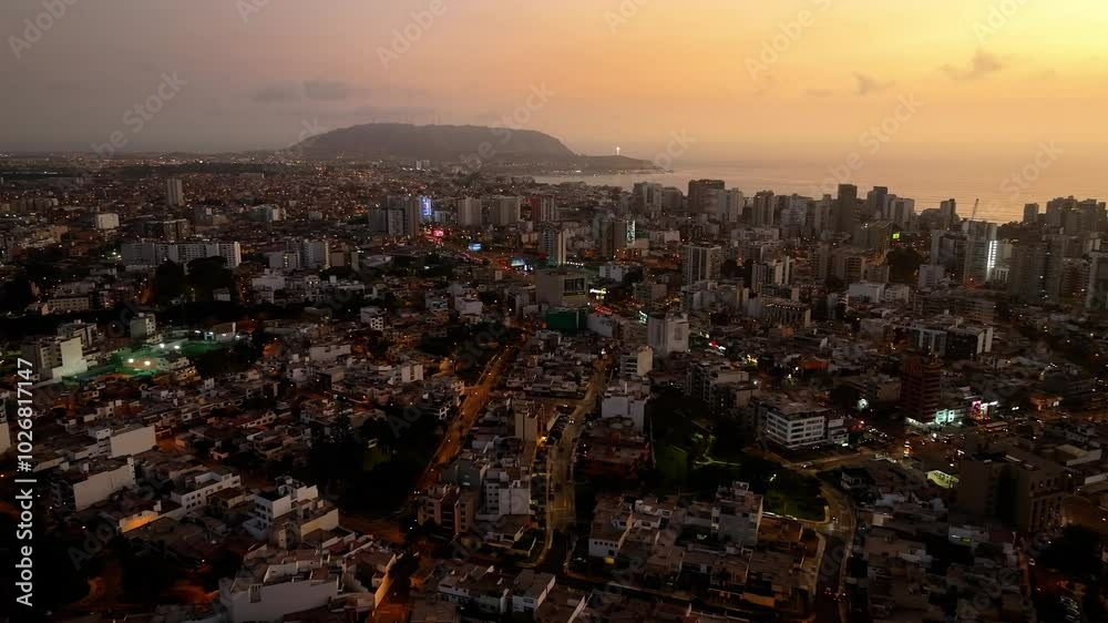 Atardecer en Lima vista del Morro Solar Atardecer en Lima vista del Morro Solar
