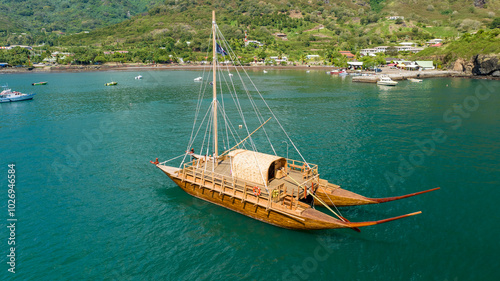 VUE Aérienne de la pirogue double de l'ile de HIVA OA lors du festival des iles marquises de L4ANN2E 2023 photo