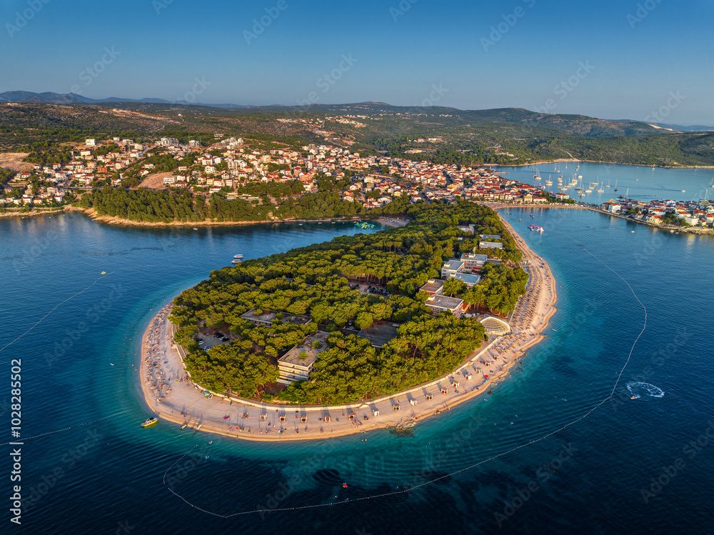 Φωτογραφία Primosten, Croatia - Aerial view of Primosten peninsula on a sunny summer day in