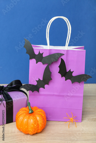 Purple halloween gift bag w...