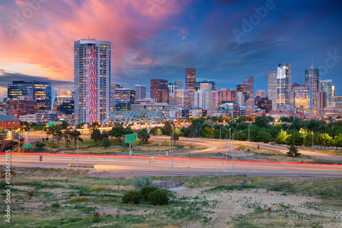 Obraz na płótnie Denver, Colorado, USA. Cityscape image of Denver skyline, Colorado, USA at dramatic summer sunset. w salonie