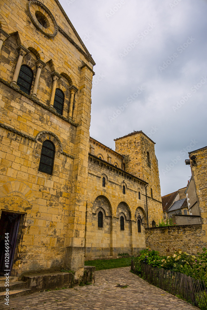 Fototapeta premium Le Couvent de Saint-Gildard de la ville de Nevers