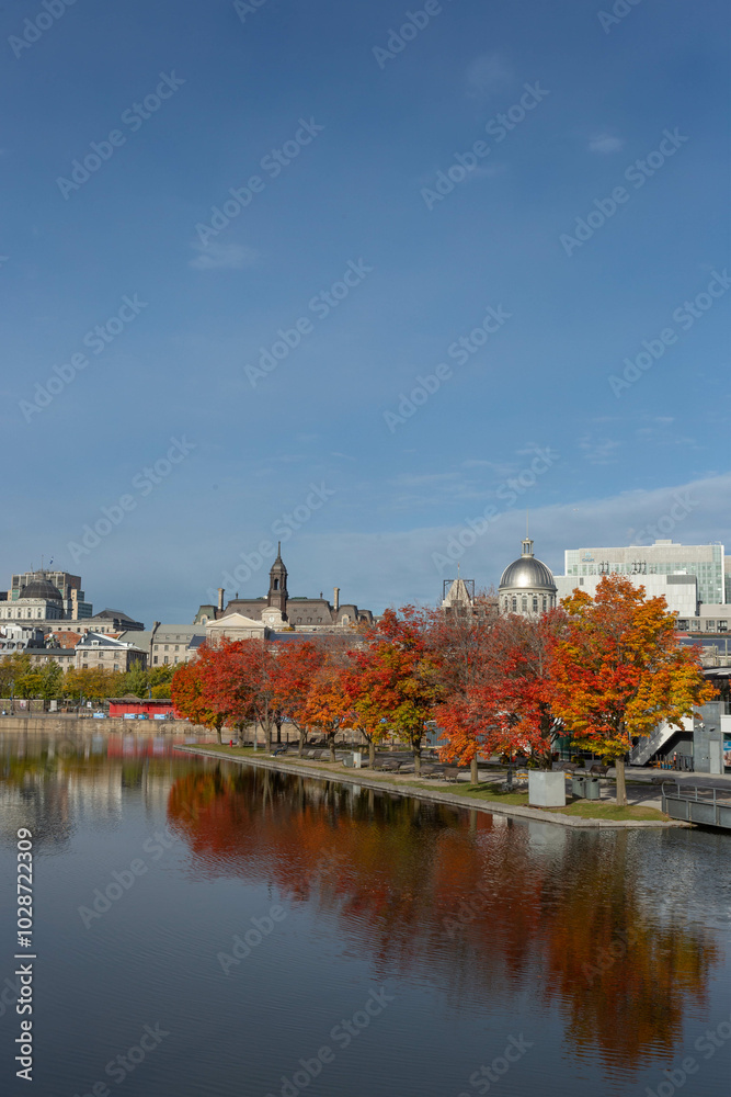 Obraz premium Montreal Old Port in Autumn