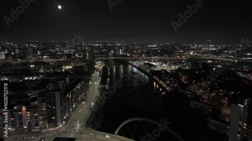 Wallpaper Mural City river location, famous modern bridge architecture, evening scene Torontodigital.ca