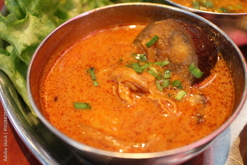 Indian cuisine: oyster and eggplant curry Indian cuisine: oyster and eggplant curry