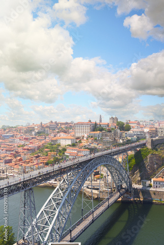 Luis I bridge in Porto with the city in background