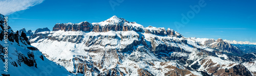 Obraz na płótnie Dolomites in Italy. Sella group mountain massif in winter. Panoramic view from Porta Vescovo in Arabba ski resort. Famous ski and snowboard region with famous Sella Ronda ski trail carousel around it w salonie