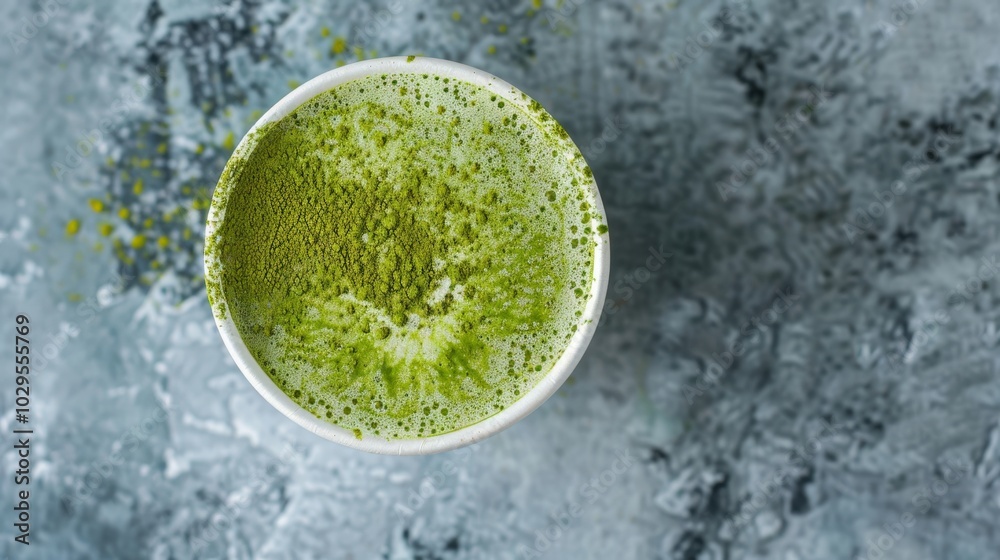Frothy Matcha Green Tea Latte with Smooth Foam Layers Frothy Matcha Green Tea Latte with Smooth Foam Layers