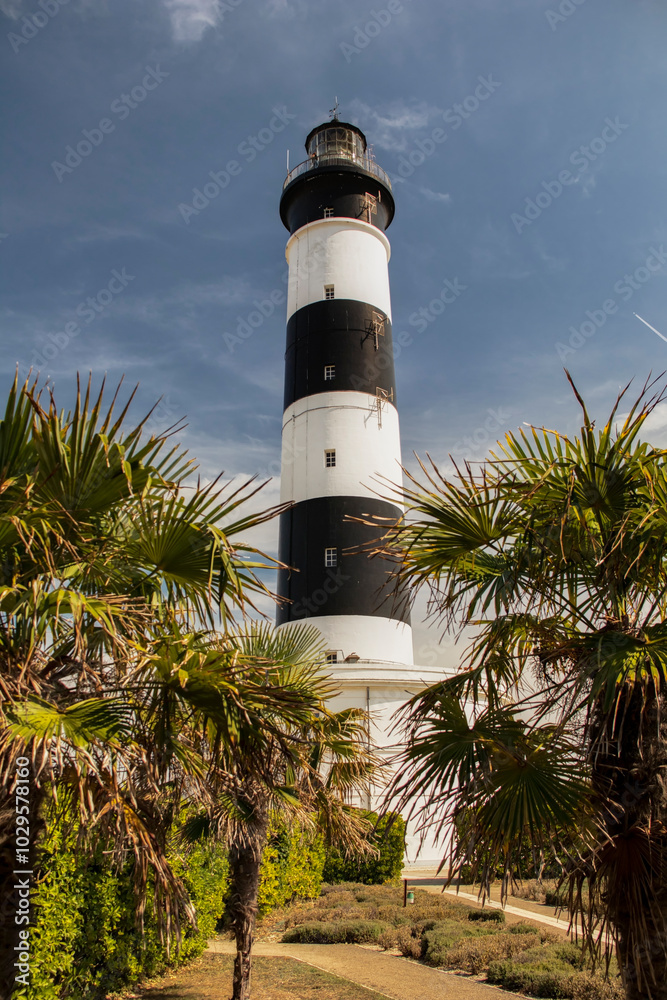 Le phare de Chassiron en Charente-Maritime sur l'ile d'Oléron Le phare de Chassiron en Charente-Maritime sur l'ile d'Oléron