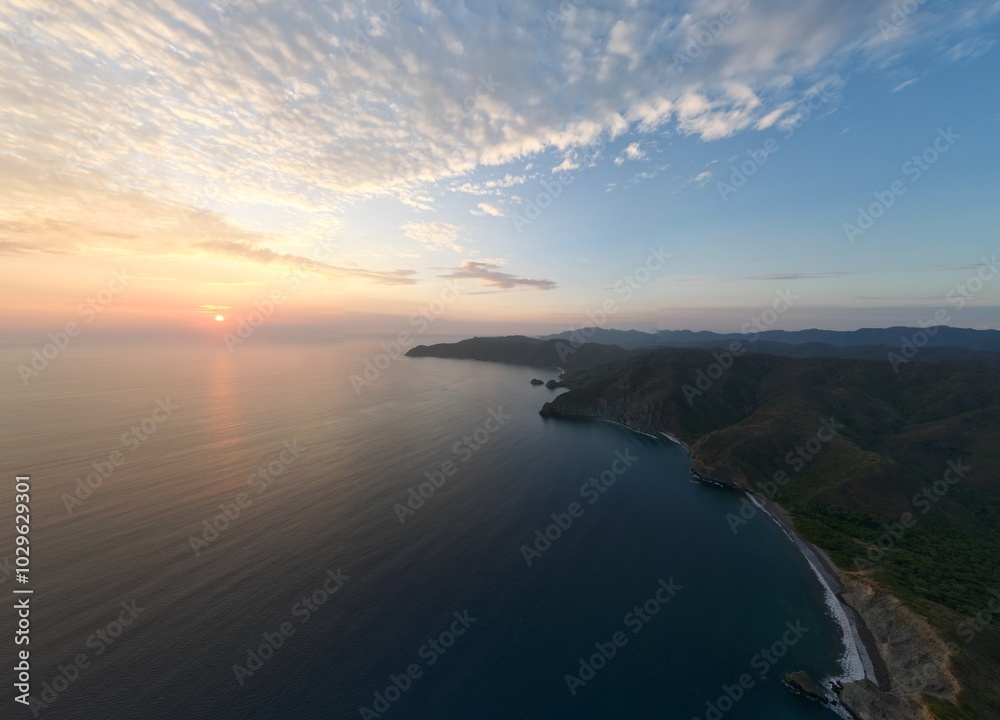 Atardecer en la costa pacífica de Costa Rica. Atardecer en la costa pacífica de Costa Rica.
