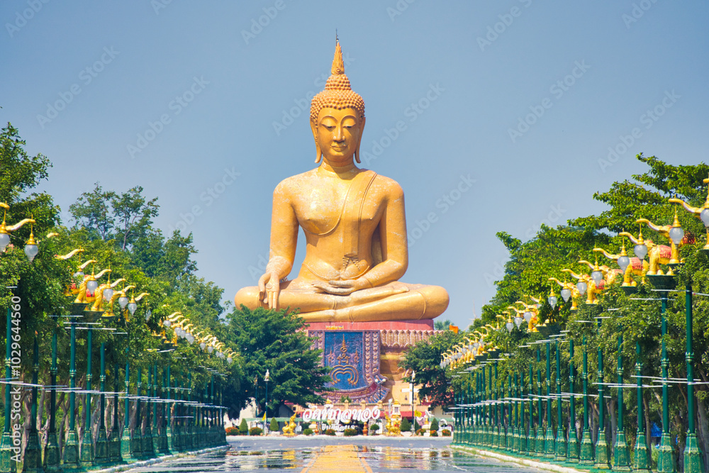 Obraz premium ワット ピクン トーン シンブリー県 วัดพิกุลทอง พระอารามหลวง, สิงห์บุรี Wat Phikunthong, Sing Buri