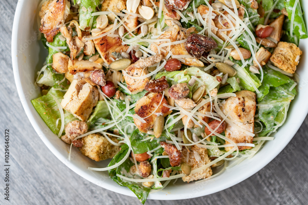 caesar salad with chicken
caesar salad with chicken