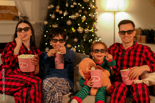 Happy family in 3D glasses ...