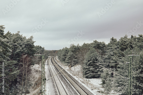 Winter - Schnee - Schienen - Bahnlinie - Verlassen - Rail Track - Railroad Tracks - Countryside - Travel - Concept - Forest - Landscape - Tourism - Railway - Horizon - Nature - Sky - Perspective	 photo