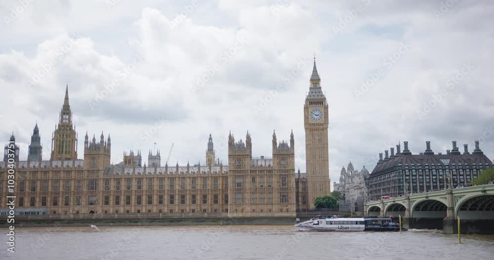 Houses of Parliament and Big Ben in London, United Kingdom Houses of Parliament and Big Ben in London, United Kingdom