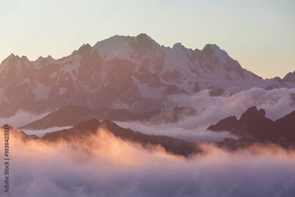 Fototapeta premium Mountains on sunrise