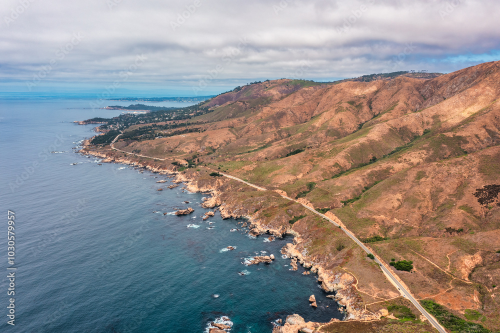 Obraz premium Highway 1 and Big Sur along the Pacific Ocean coast, beautiful landscape and aerial view, sunset, sunrise, fog. Concept, travel, vacation, weekend