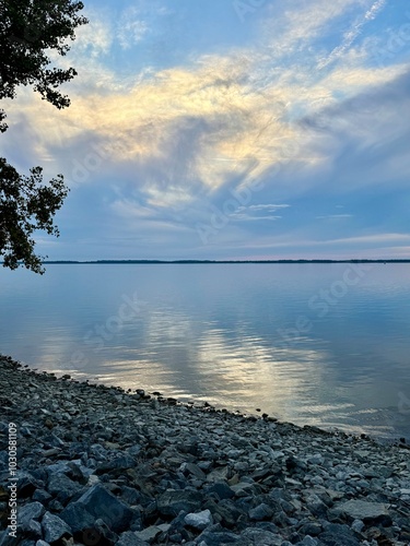A beautiful sunset on Lake Carlyle in Illinois.