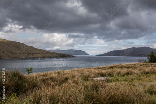 Lac de l'île de Skye, en Écosse.