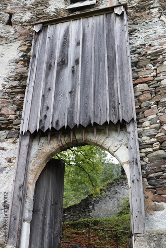 Burg Reifenstein bei Sterzing. photo