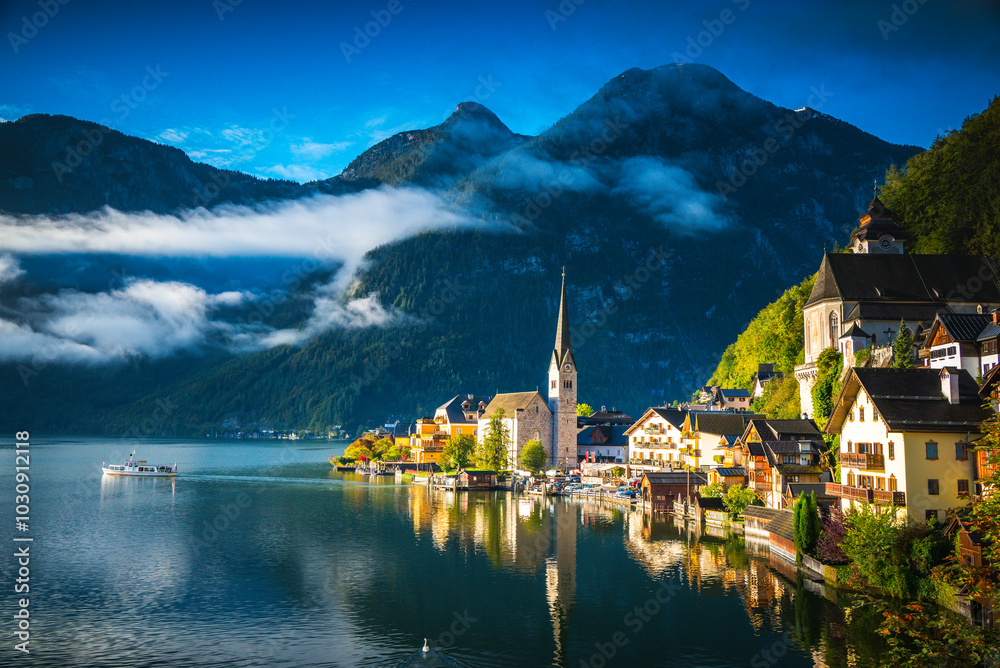 Hallstatt, wschód słońca, Górna Austria.