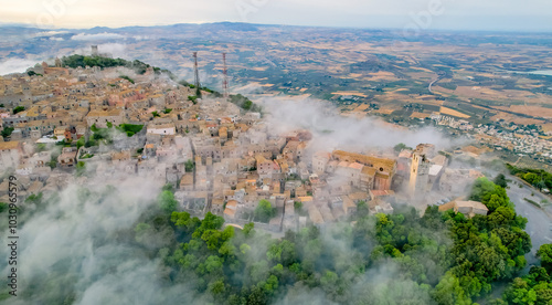 Tableau sur toile Aerial view of historic town of Erice near Trapani