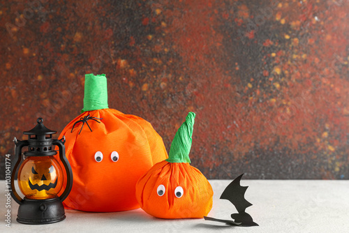 Paper pumpkins for Hallowee...