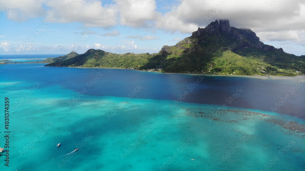 Obraz premium Bora Bora, French Polynesia, a holiday paradise